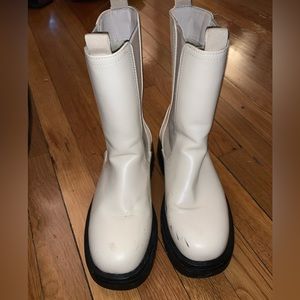 Platform chelsea boot